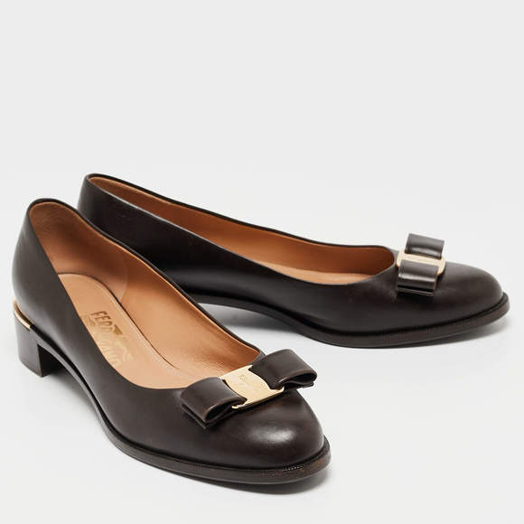Salvatore Ferragamo Brown Leather Vara Bow Pumps - Picture 5 of 10